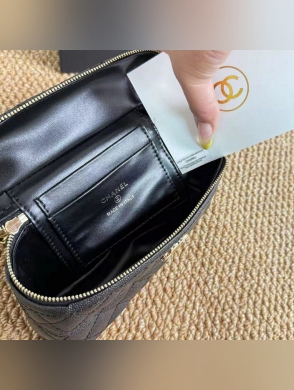 Chanel VIP Bag - Picture 4 of 5